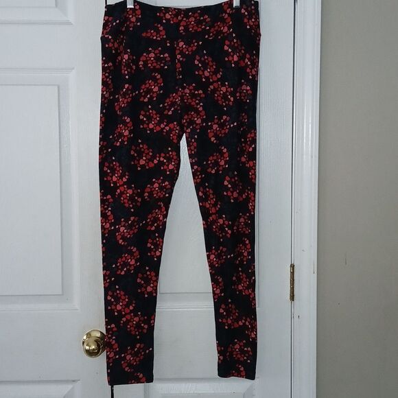 Lularoe  cluster hearts turquoise pink red black leggings  Sz Tall & Curvy - Picture 1 of 6